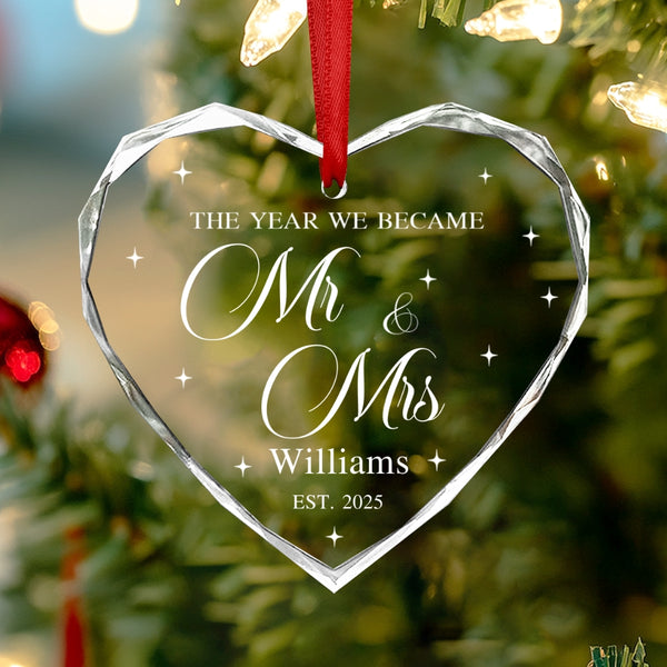 Married Glass Ornament, Custom Wedding Gifts, Mr and Mrs Gifts Ornament, Bridal Shower Gifts, Newlywed Gift, Anniversary Gifts, Couples Gift VTM1464BQT