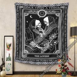 Geembi™ The Skull Lovers Tapestry Wall Hanging