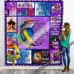 She Whispered Back I Am The Storm, Volleyball  Quilt Blanket Geembi™