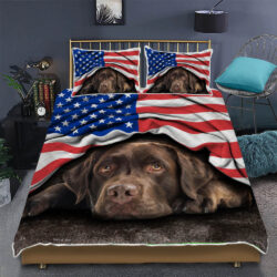 Chocolate Labrador. American Patriot Quilt Bedding Set Geembi™